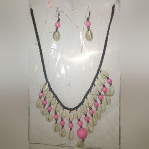 - African style   matching necklace and earrings set